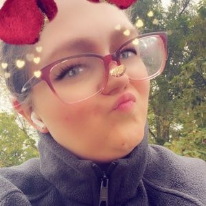 Meet your Posher, Alisha